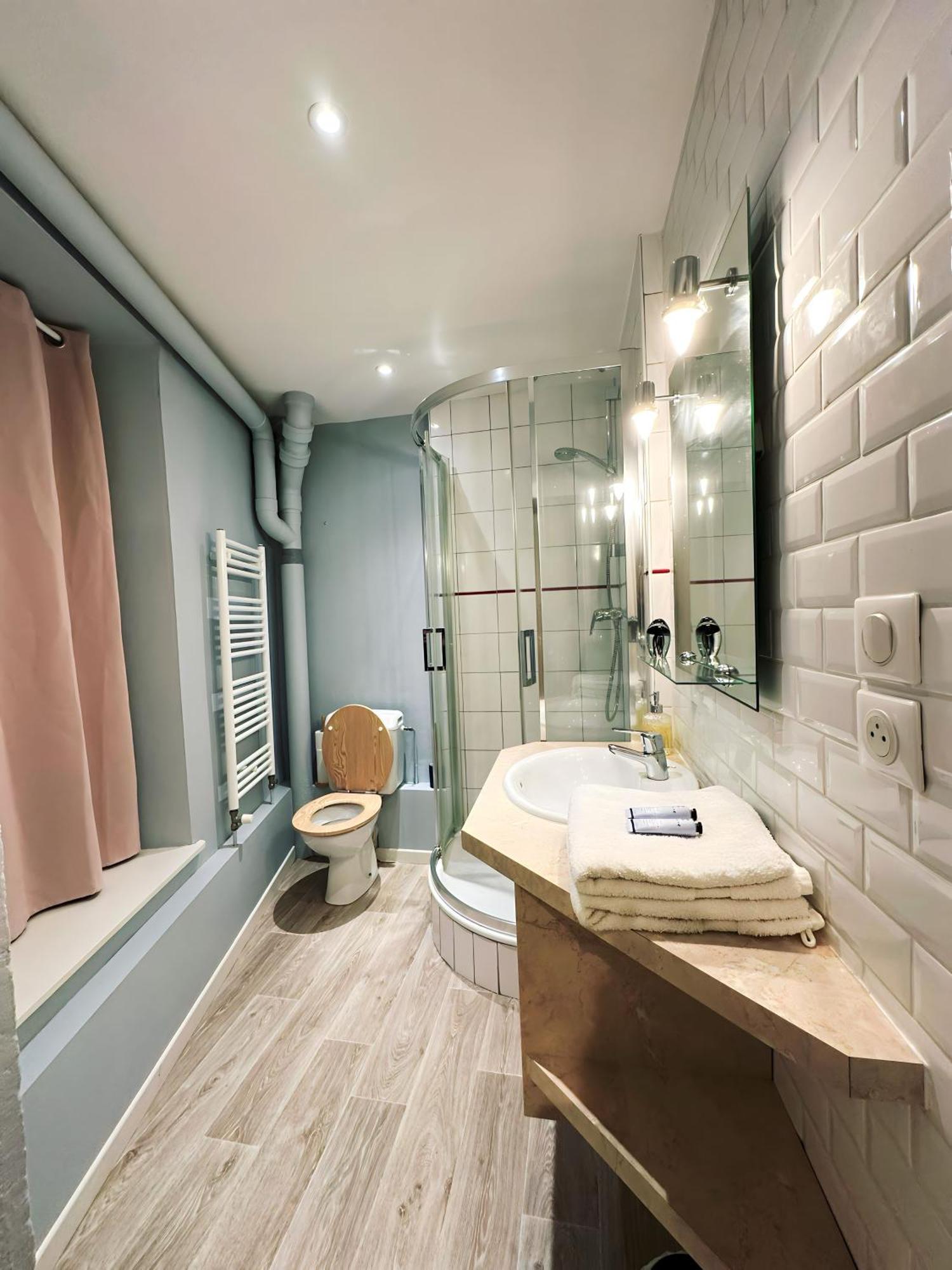 Apartamento Le Maconnais - Hyper Centre Macon - Parking Gratuit - A 600M De La Gare Exterior foto