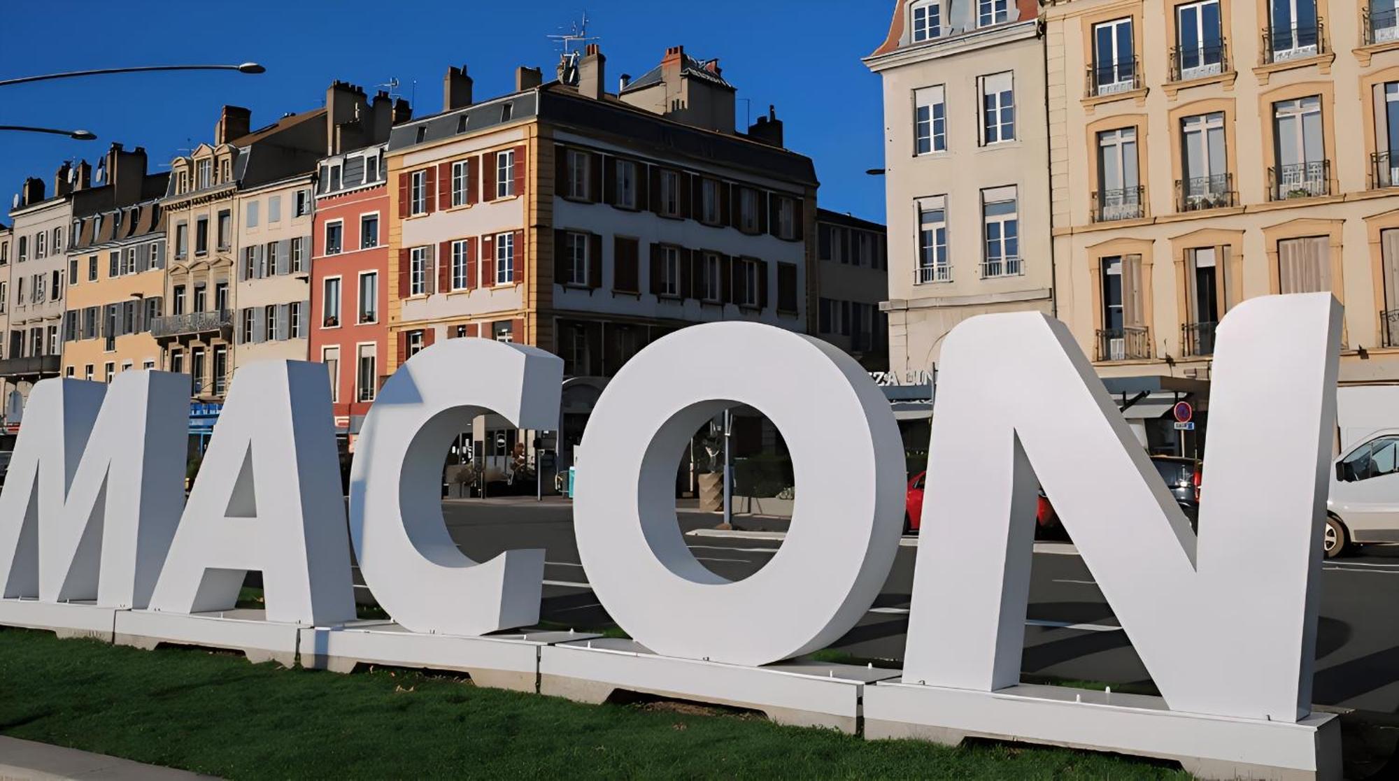 Apartamento Le Maconnais - Hyper Centre Macon - Parking Gratuit - A 600M De La Gare Exterior foto